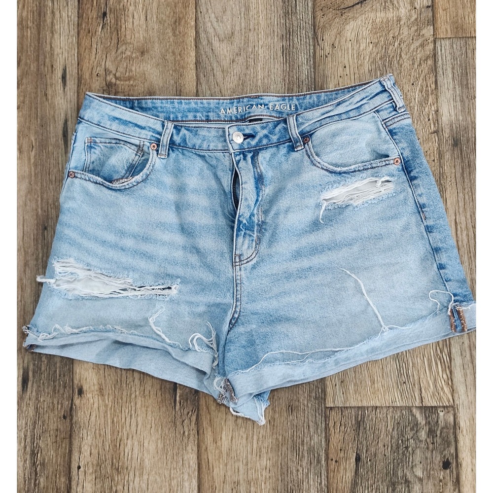 American Eagle Strigid Distressed Denim Shorts Light Wash Size 14 Women